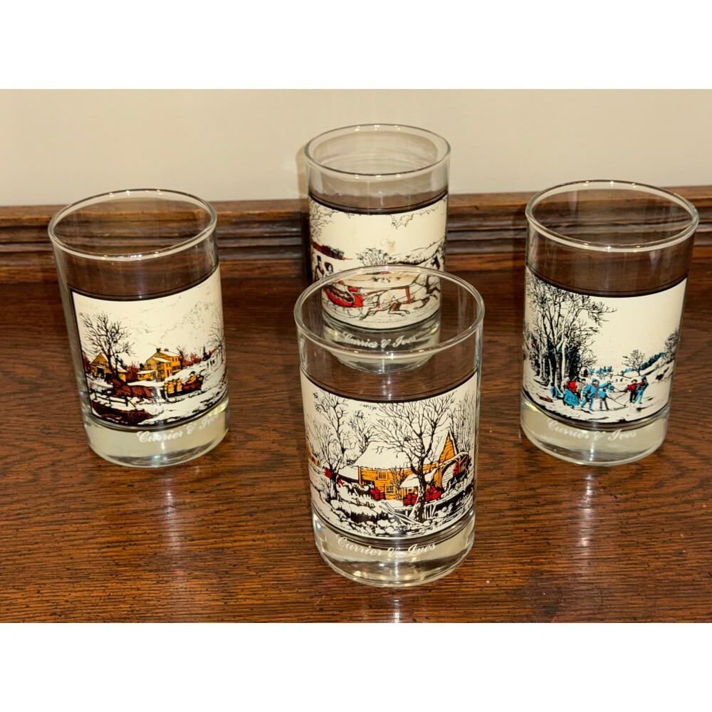 Set of 4 vintage Fostoria Currier & Ives High ball Glasses with Winter Scenes